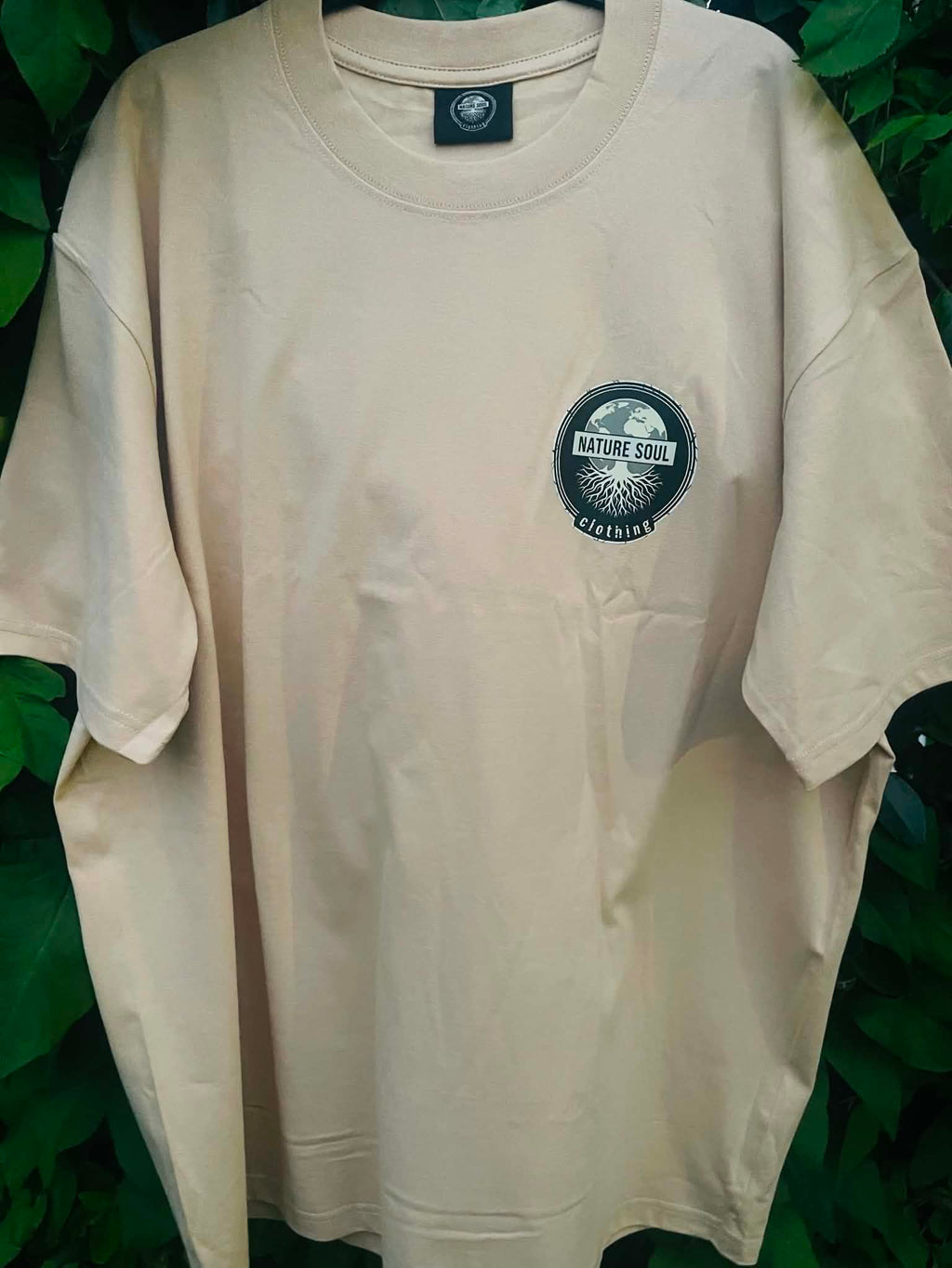 Beige orange logo tshirt